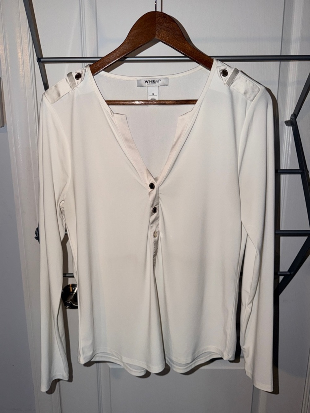 White House Black Market Ivory V-Neck Long Sleeve Button Top